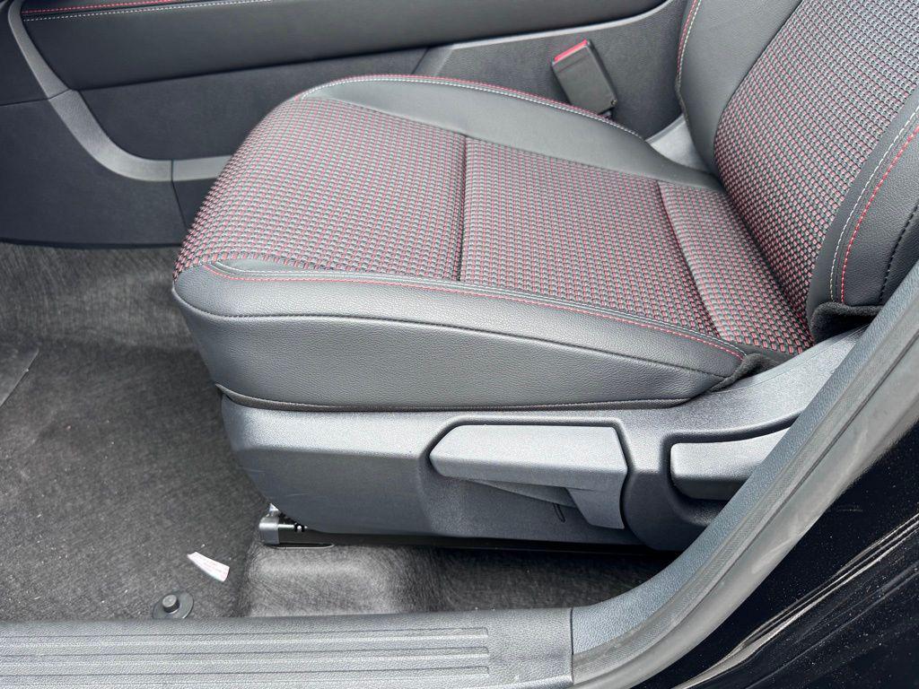 new 2025 Nissan Kicks car, priced at $26,302
