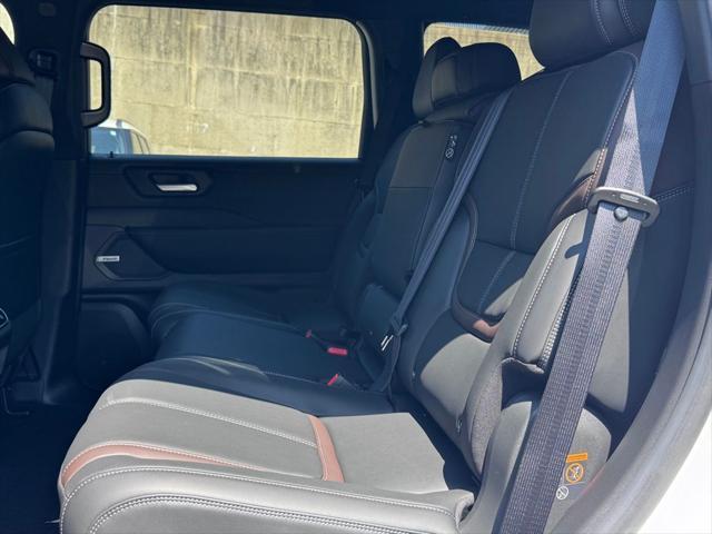 new 2025 Nissan Armada car, priced at $66,964
