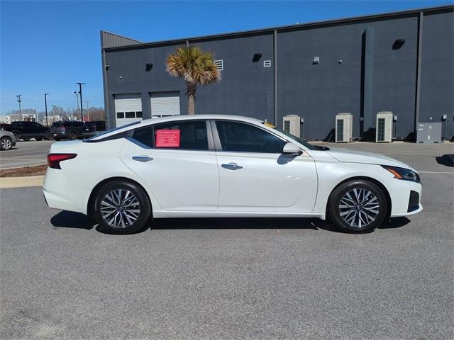 used 2023 Nissan Altima car, priced at $22,434