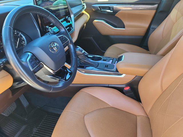 used 2021 Toyota Highlander car, priced at $35,977