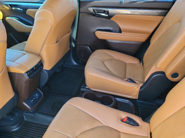 used 2021 Toyota Highlander car, priced at $35,977