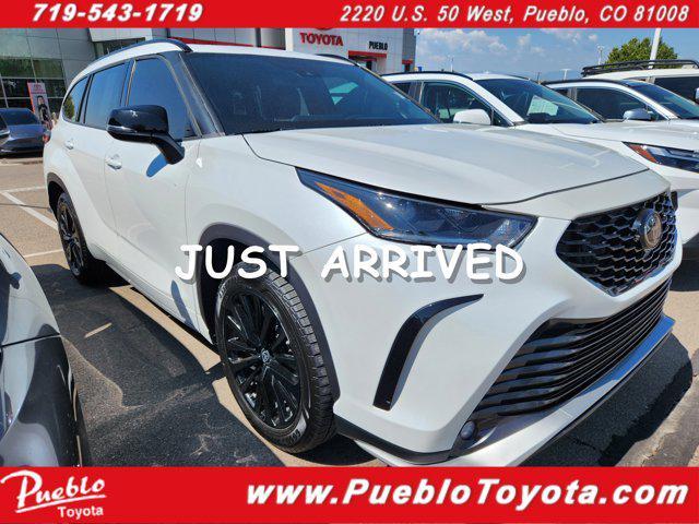 used 2023 Toyota Highlander car, priced at $41,277