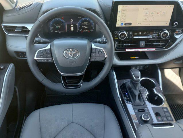 new 2024 Toyota Highlander car, priced at $53,483