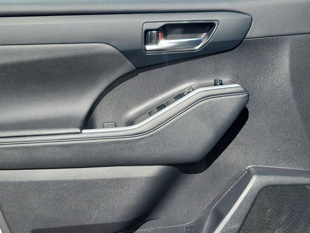 used 2024 Toyota Highlander car, priced at $37,477