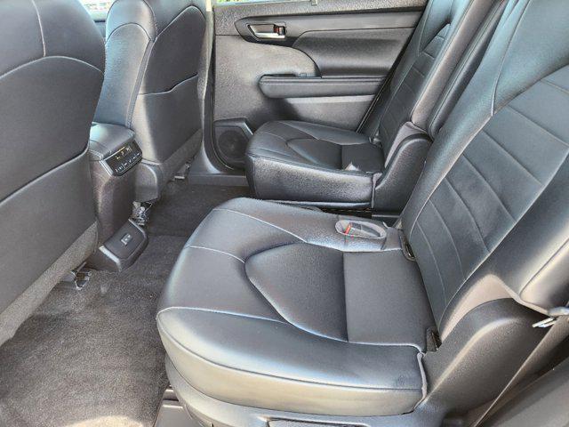 used 2023 Toyota Highlander car, priced at $37,977