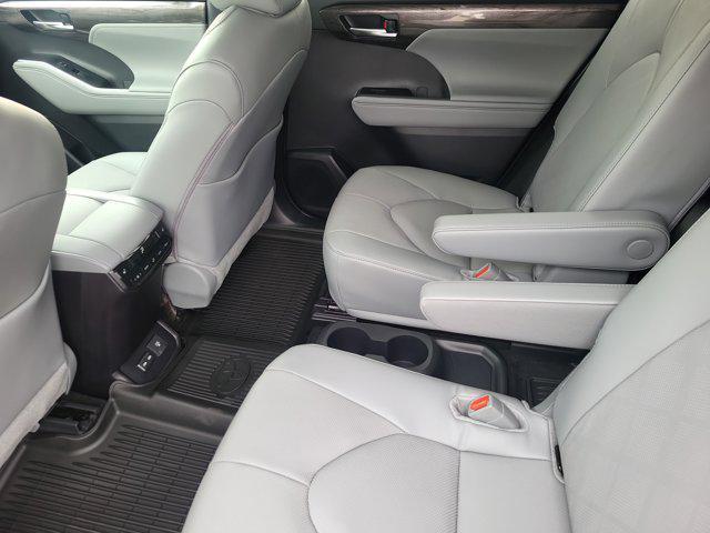 new 2025 Toyota Highlander car, priced at $54,703