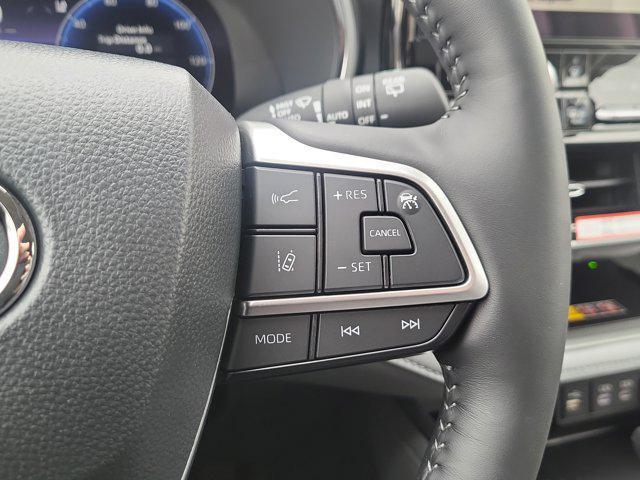 new 2025 Toyota Highlander car, priced at $54,703