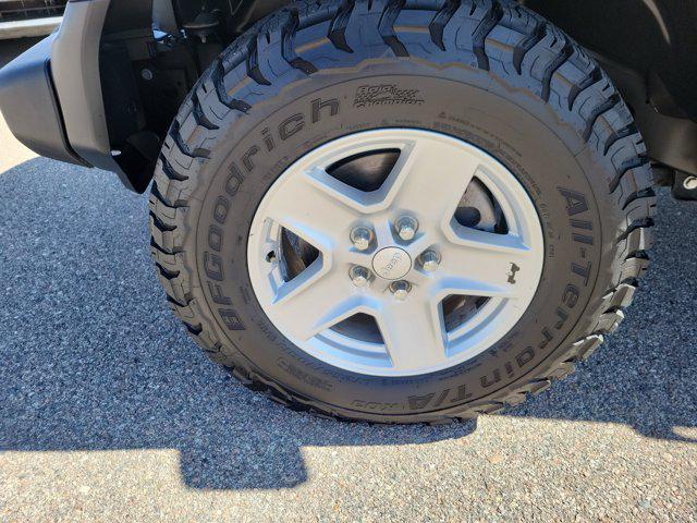 used 2020 Jeep Gladiator car, priced at $27,477