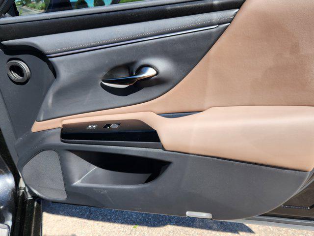used 2025 Lexus ES 350 car, priced at $42,987