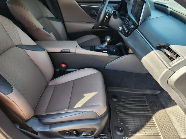 used 2025 Lexus ES 350 car, priced at $42,987