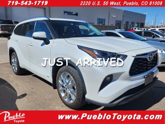 used 2022 Toyota Highlander Hybrid car, priced at $44,287