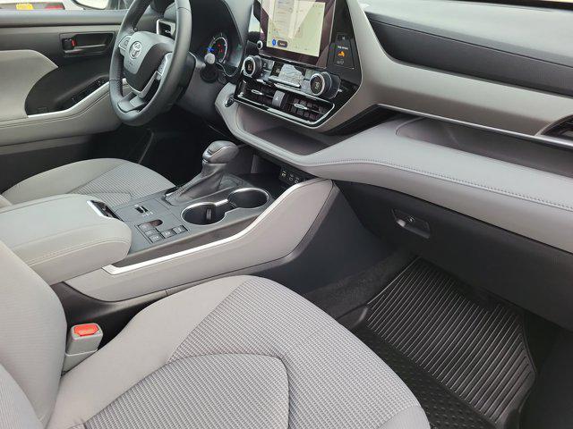 used 2023 Toyota Highlander Hybrid car, priced at $37,877