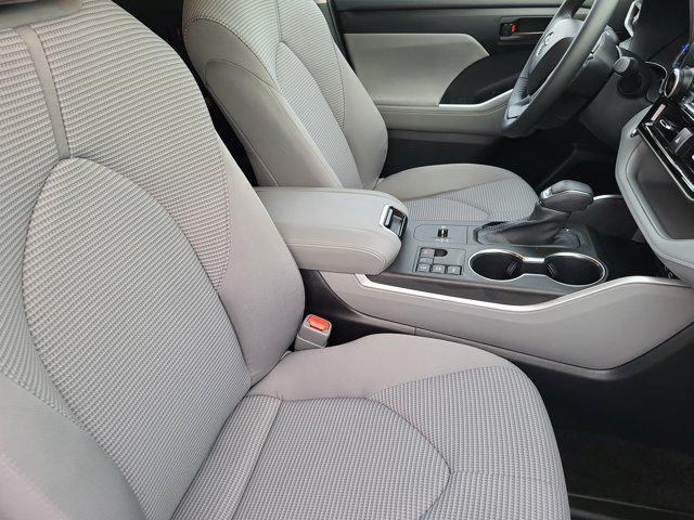 used 2023 Toyota Highlander Hybrid car, priced at $37,877
