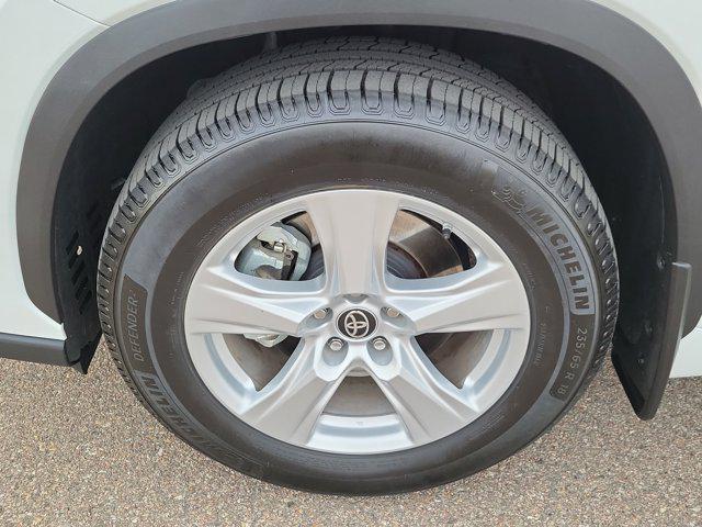 used 2023 Toyota Highlander Hybrid car, priced at $37,877