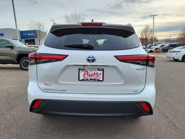 used 2023 Toyota Highlander Hybrid car, priced at $37,877