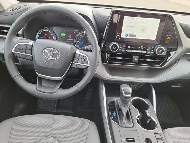 used 2023 Toyota Highlander Hybrid car, priced at $37,877