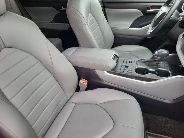 used 2023 Toyota Highlander car, priced at $33,877