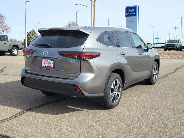 new 2025 Toyota Highlander Hybrid car, priced at $49,903