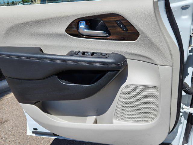 used 2023 Chrysler Pacifica car, priced at $27,811