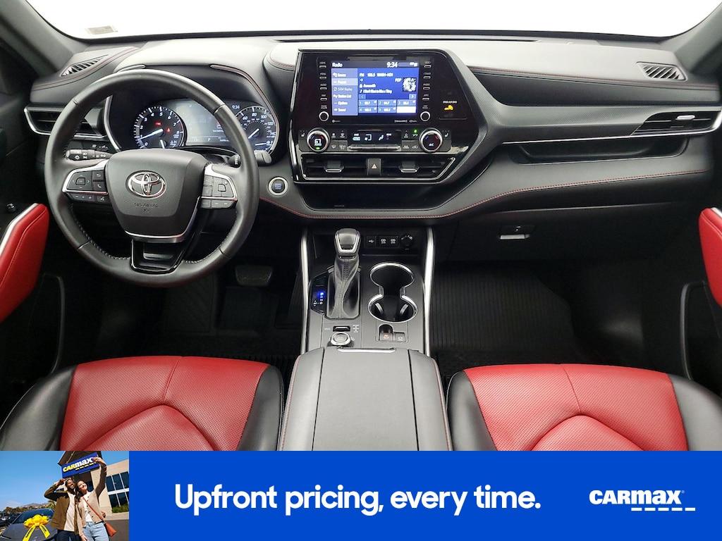 used 2021 Toyota Highlander car, priced at $37,998