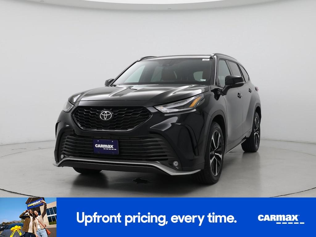 used 2021 Toyota Highlander car, priced at $37,998