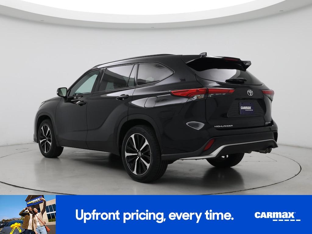 used 2021 Toyota Highlander car, priced at $37,998