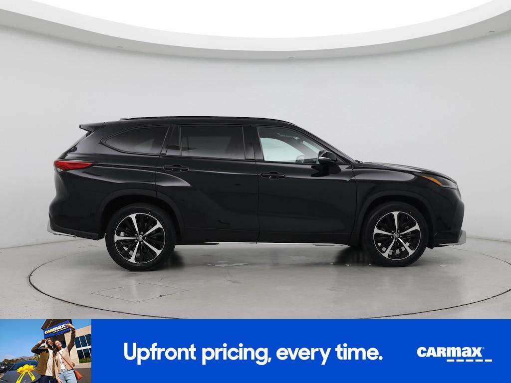 used 2021 Toyota Highlander car, priced at $37,998