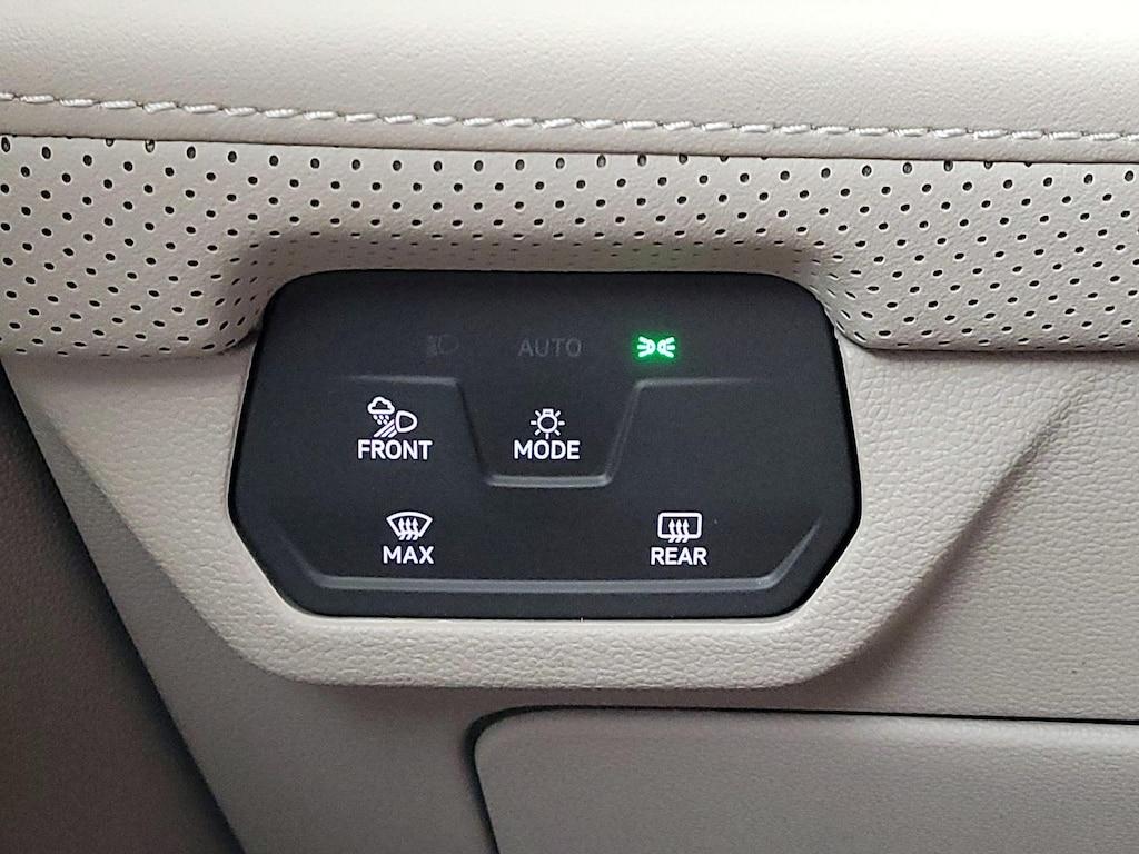 used 2024 Volkswagen Atlas car, priced at $30,998