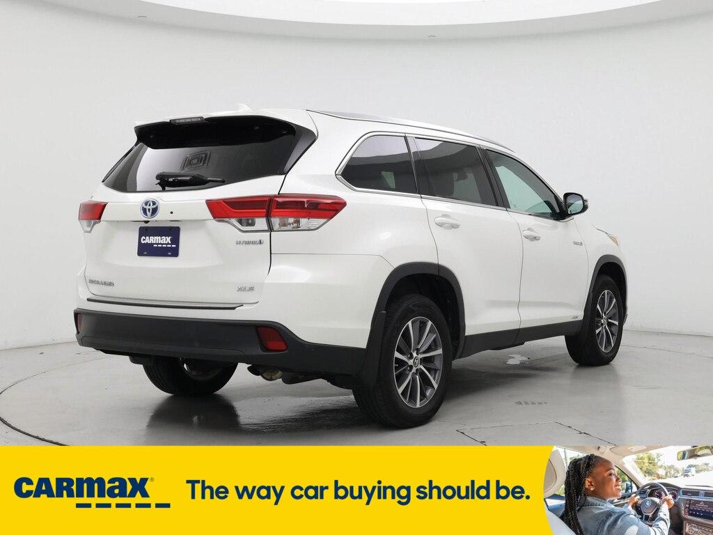 used 2019 Toyota Highlander Hybrid car, priced at $29,998