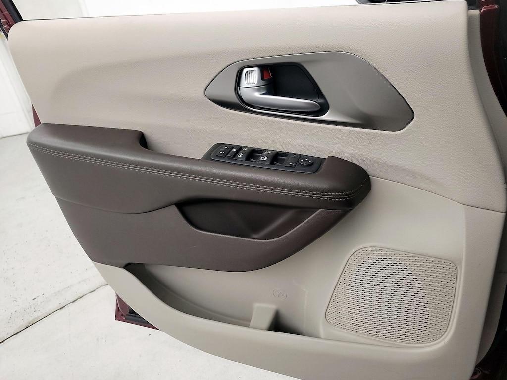 used 2017 Chrysler Pacifica car, priced at $20,998
