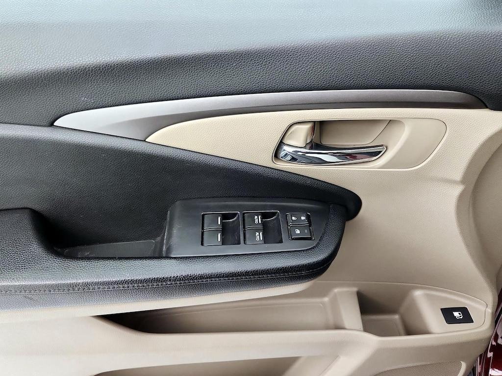 used 2018 Honda Pilot car, priced at $25,998