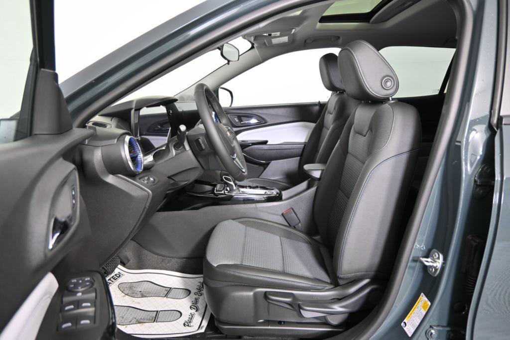 new 2025 Chevrolet Trax car, priced at $24,495