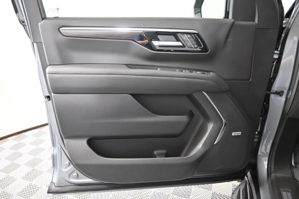 new 2025 Chevrolet Tahoe car, priced at $72,750