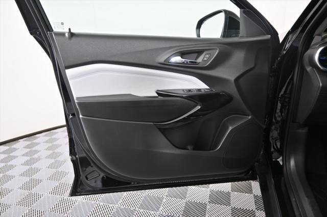 new 2025 Chevrolet Trax car, priced at $24,150