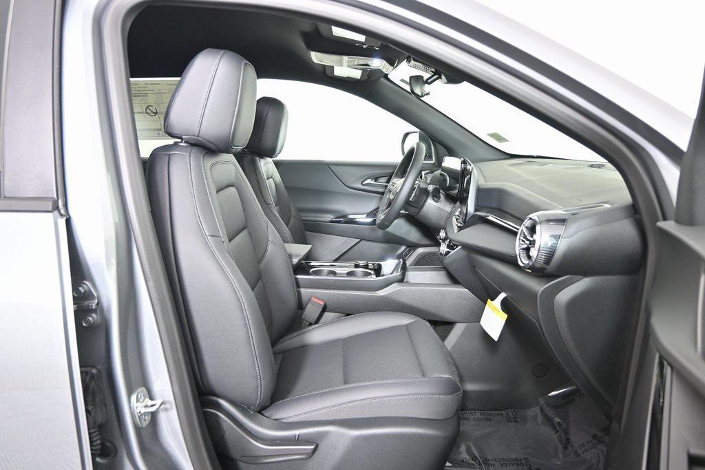 new 2026 Chevrolet Equinox car, priced at $31,181