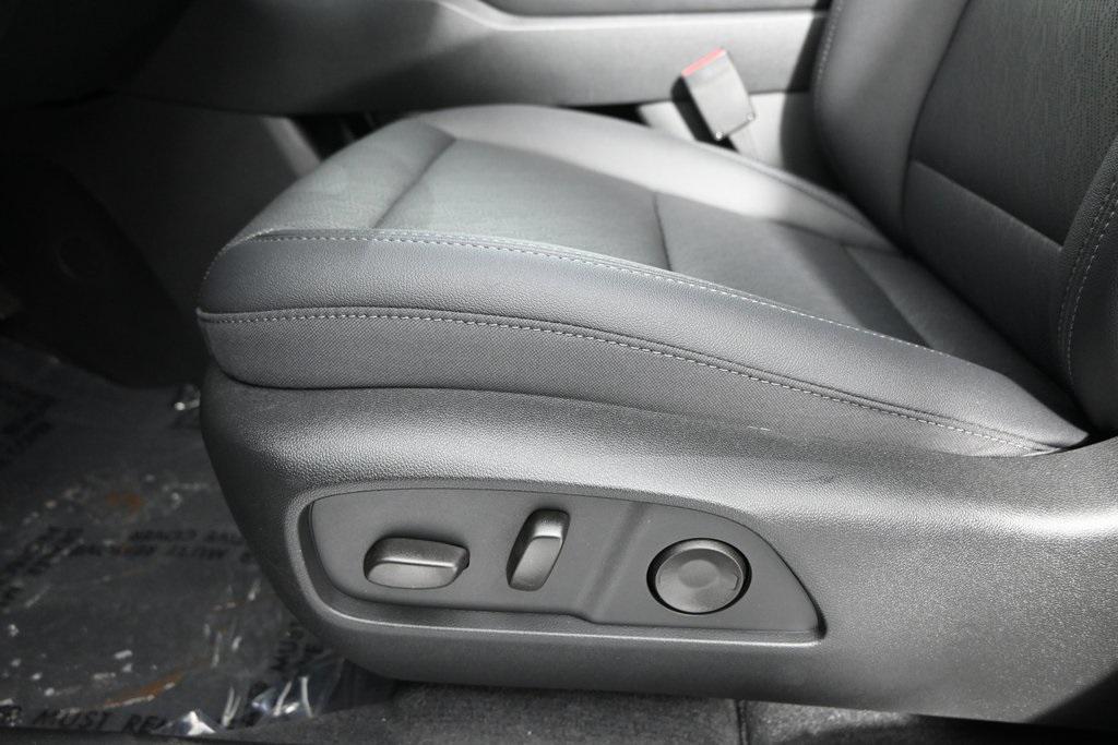 new 2026 Chevrolet Equinox car, priced at $31,181