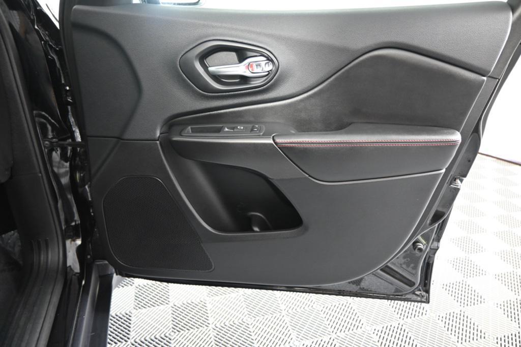 used 2019 Jeep Cherokee car, priced at $21,997