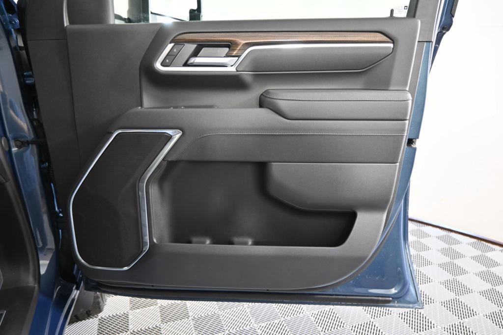 new 2025 Chevrolet Silverado 2500 car, priced at $66,645
