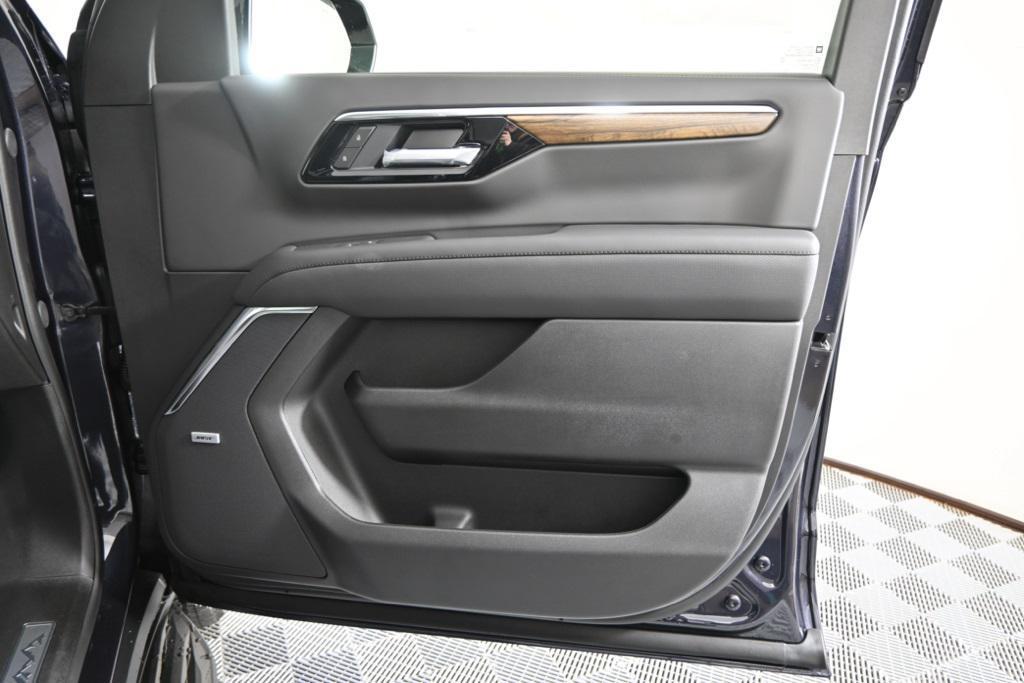 new 2026 Chevrolet Suburban car, priced at $91,040