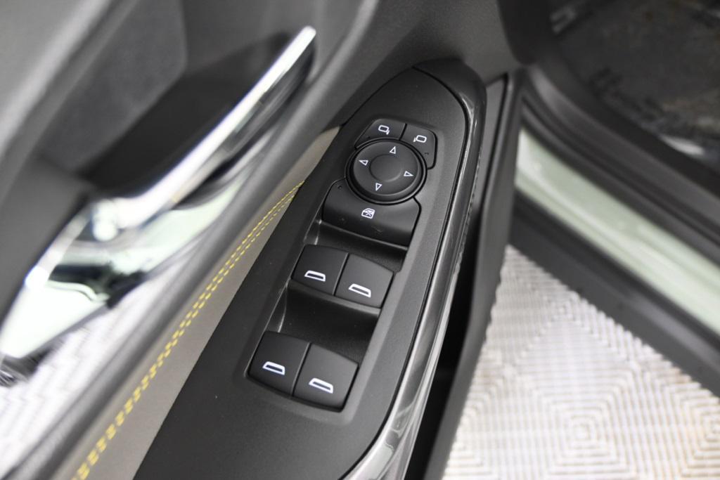new 2025 Chevrolet Trax car, priced at $24,705