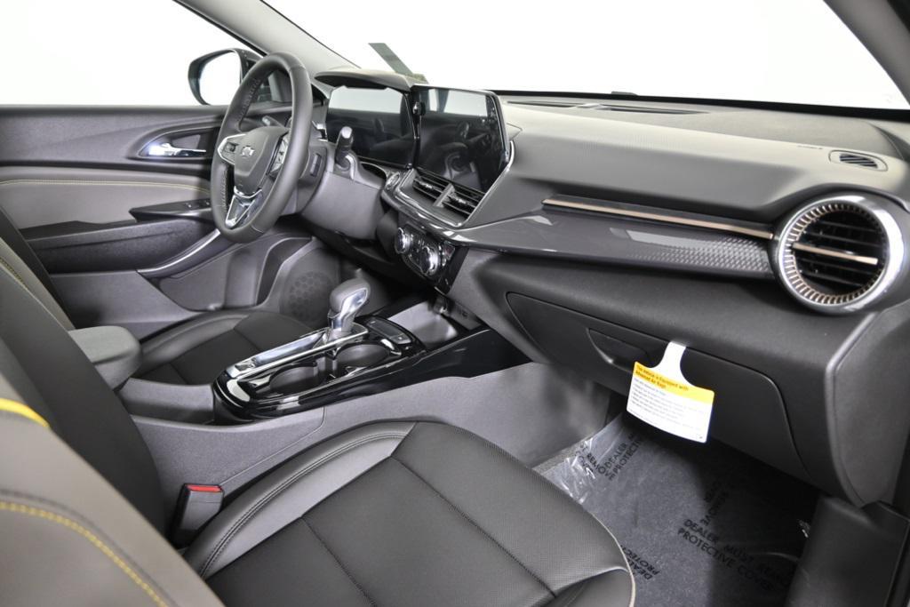 new 2025 Chevrolet Trax car, priced at $24,705