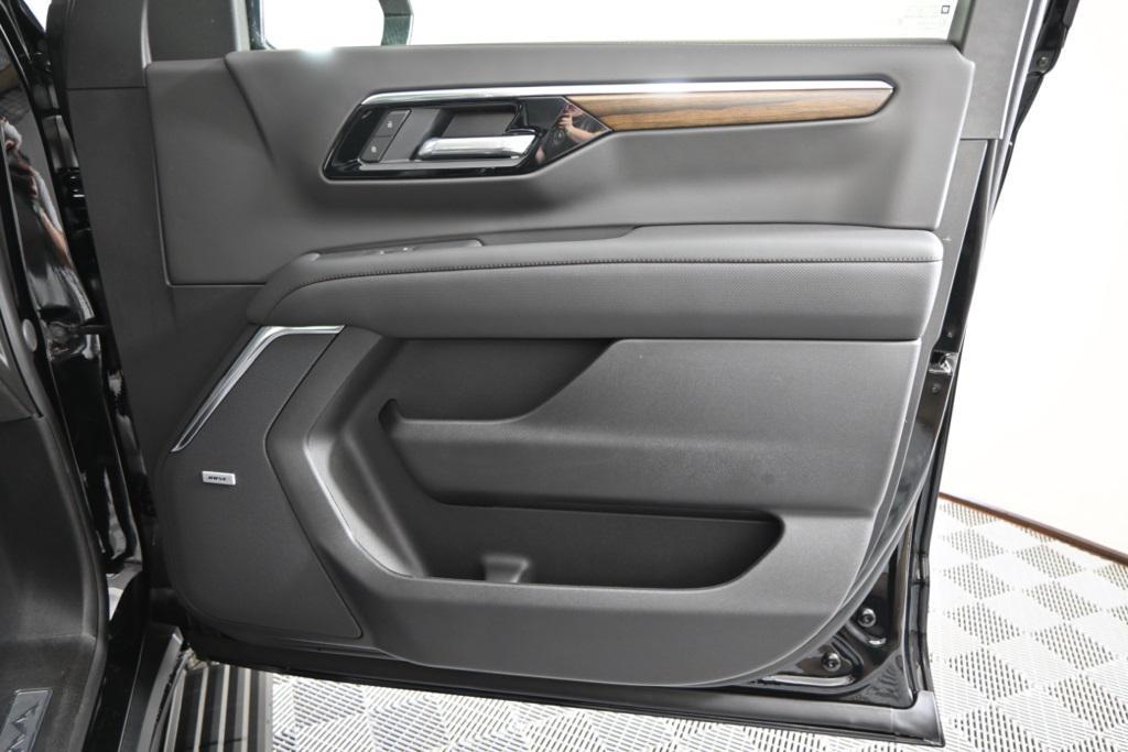 new 2026 Chevrolet Suburban car, priced at $98,175