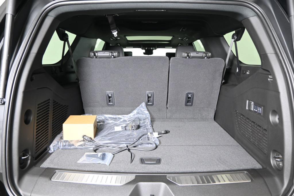 new 2026 Chevrolet Suburban car, priced at $98,175
