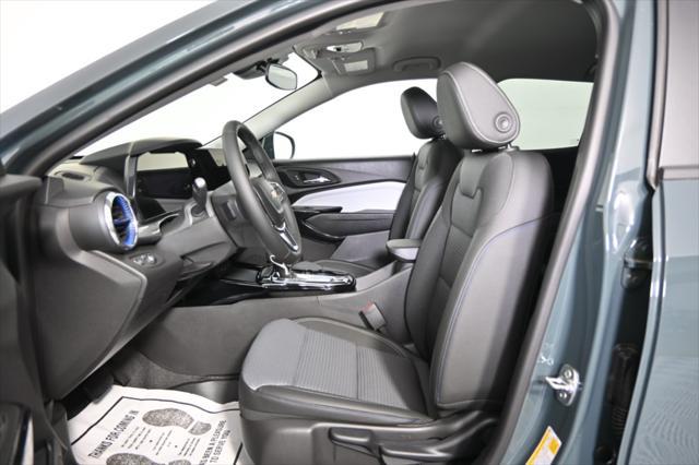 new 2025 Chevrolet Trax car, priced at $23,985