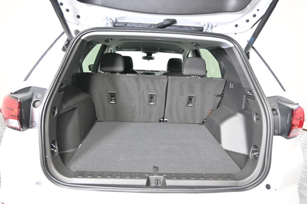used 2022 Chevrolet Equinox car, priced at $23,979