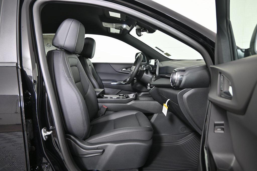 new 2026 Chevrolet Equinox car, priced at $32,270