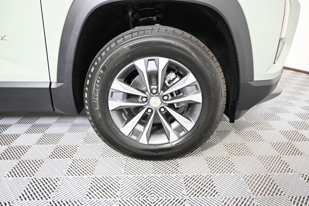 new 2026 Chevrolet Equinox car, priced at $32,628