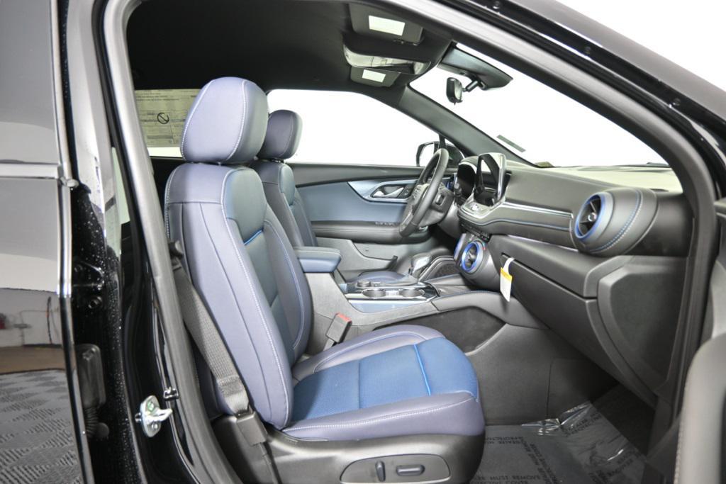 new 2025 Chevrolet Blazer car, priced at $46,970