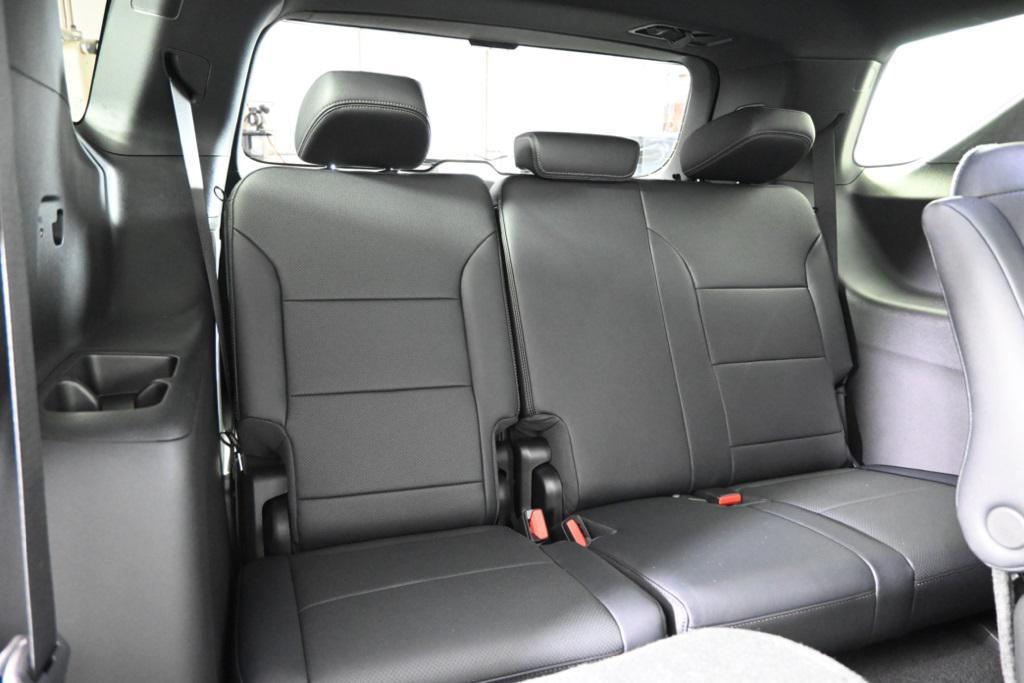 new 2026 Chevrolet Traverse car, priced at $58,420