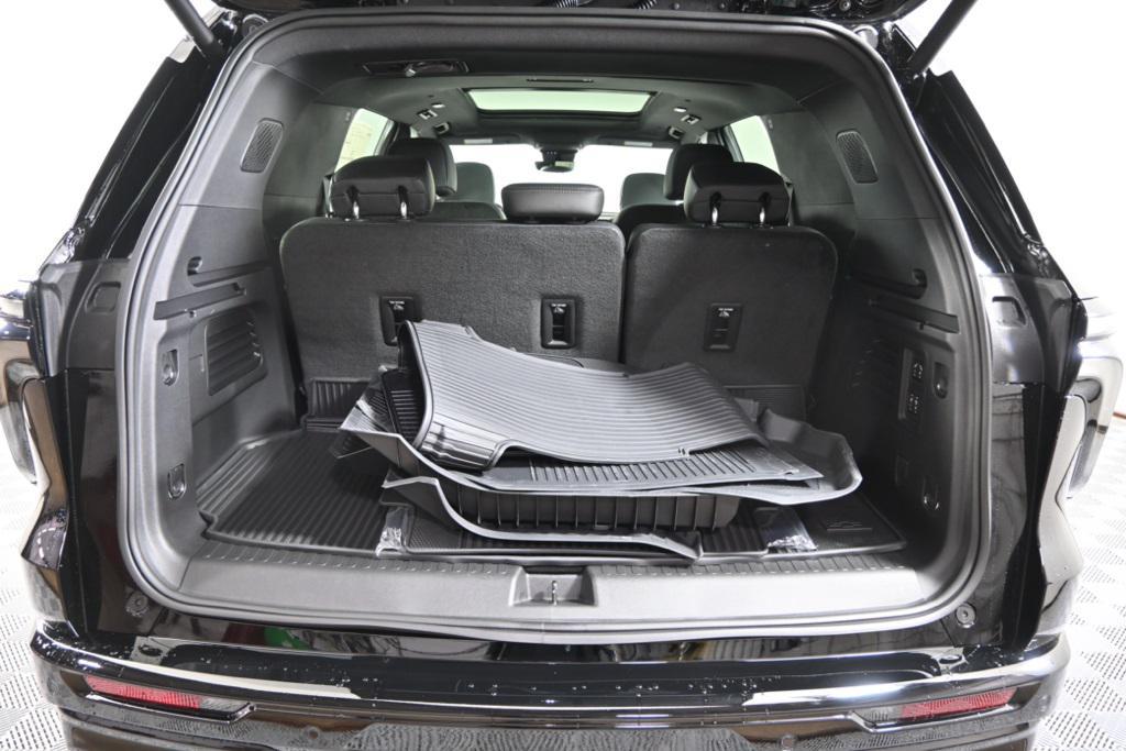 new 2026 Chevrolet Traverse car, priced at $58,420